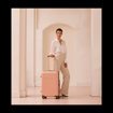 Obrázek z Plastový kufr SUITSUIT® Fab Seventies Coral Cloud M - růžová - 60 L 
