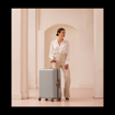 Obrázek z Plastový kufr SUITSUIT® Fab Seventies Limestone L - šedá - 91 L 