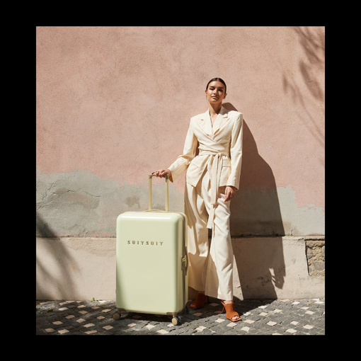 Obrázek z Plastový kufr SUITSUIT® Fusion Dusty Yellow L - žlutá - 91 L 