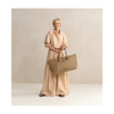 Obrázek z Střední cestovní taška SUITSUIT® Fab Seventies Cuban Sand - hnědá - 42 L 